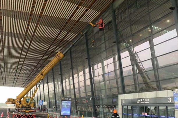 鲤城玻璃幕墙维护和保养